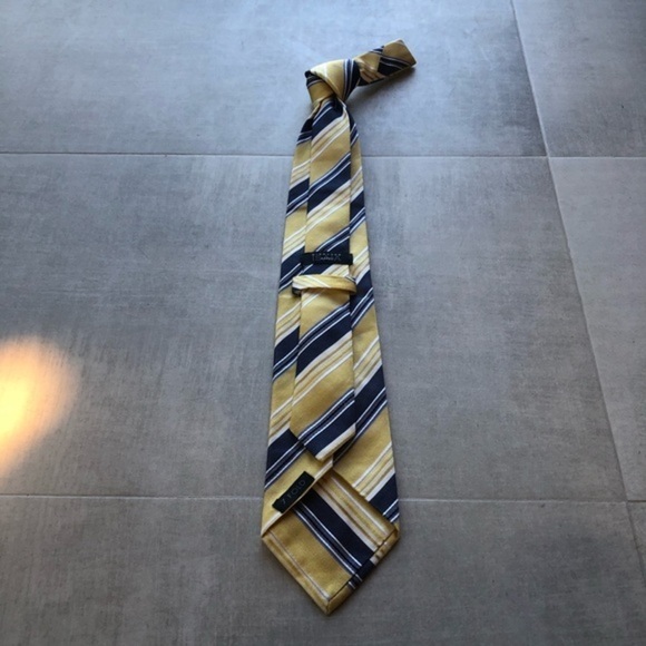 Isaia Striped Seven Fold Silk Tie - Picture 3 of 8